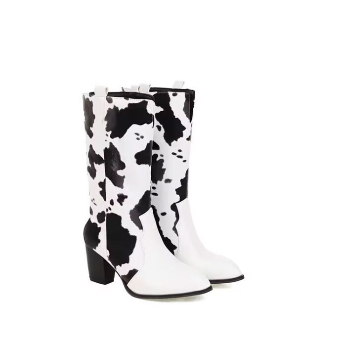 Cowboy boot black and White